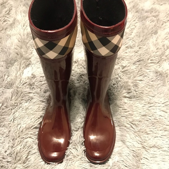 poshmark burberry rain boots